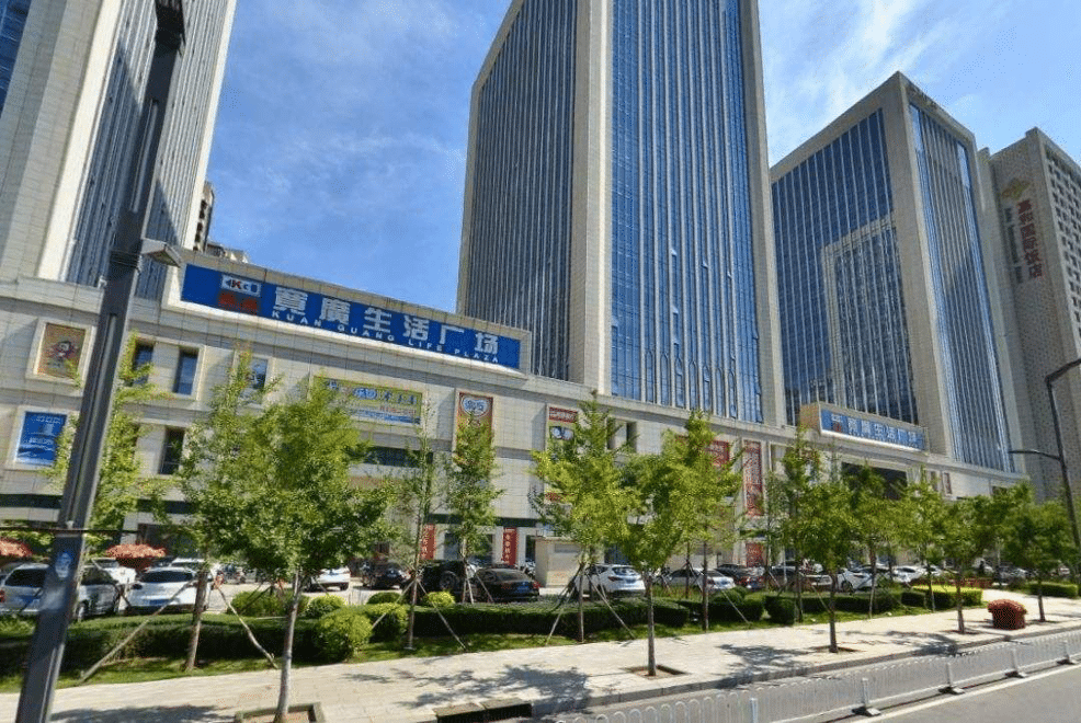 寬廣集團(tuán)嘉和廣場(chǎng)總部及超市門店